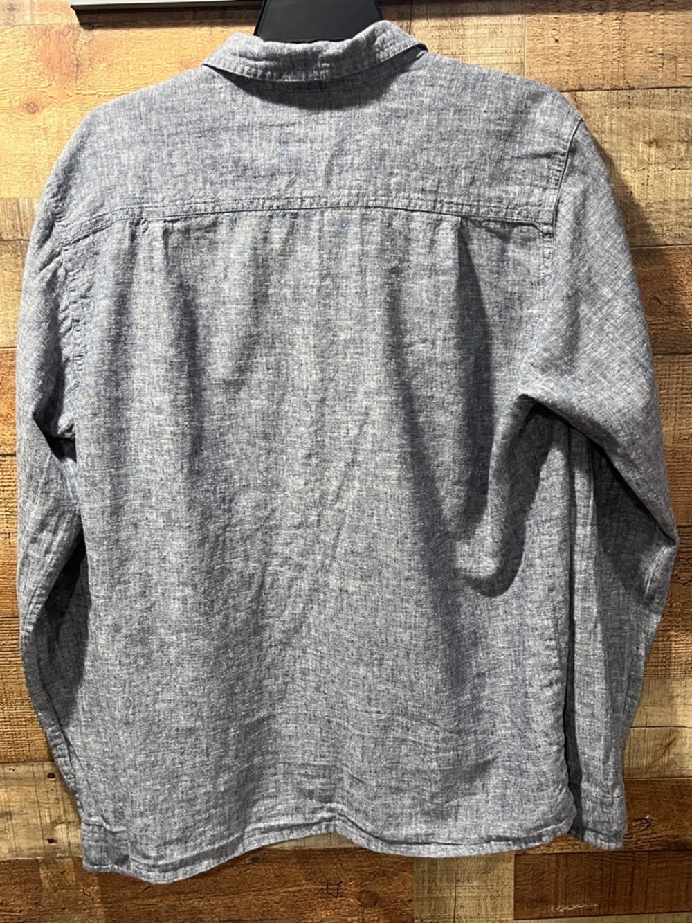 Patagonia Men’s Button-Down Shirt size medium - Picture 4 of 8
